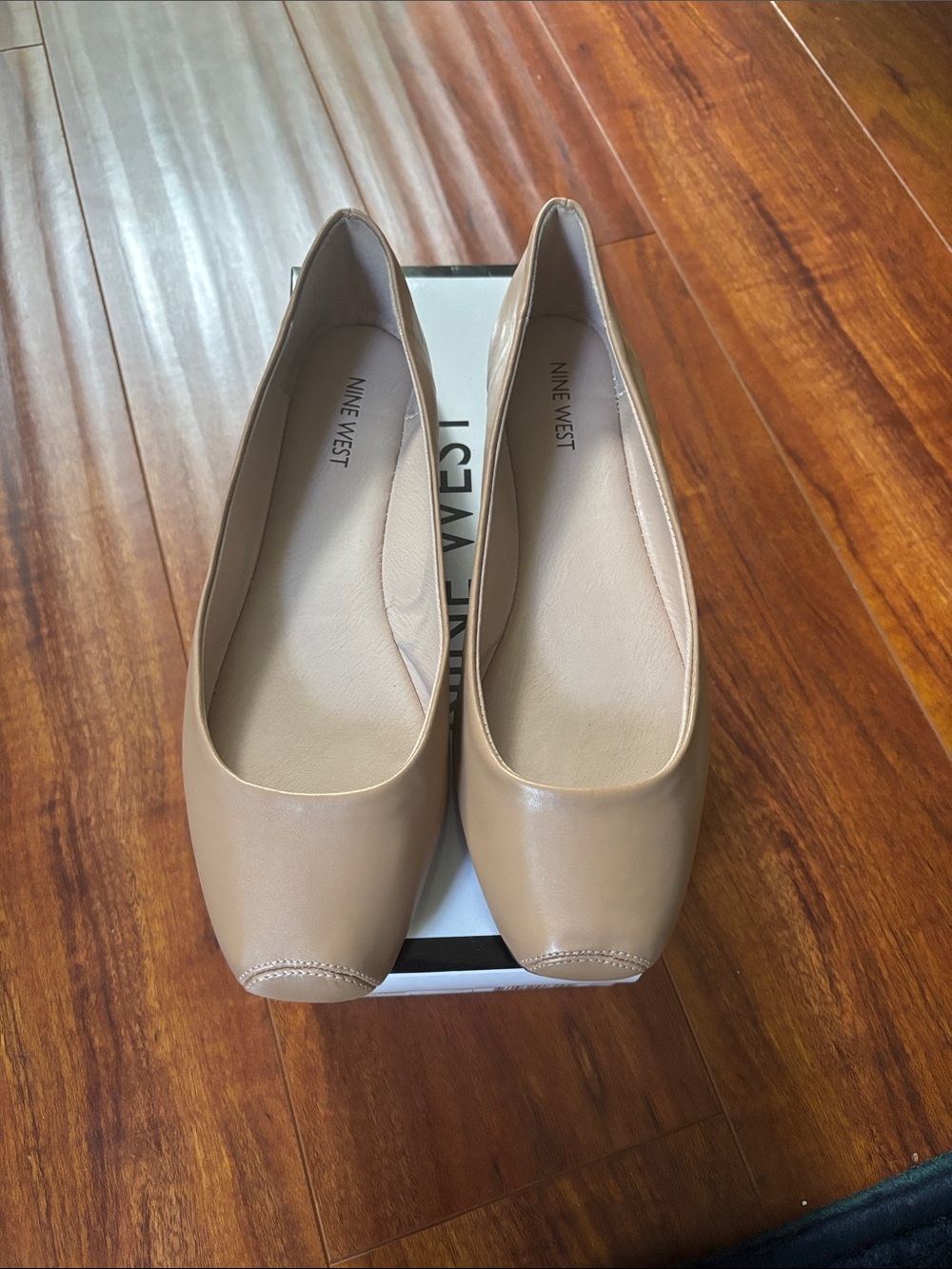 Nine West Women's Beige Ballet Flats size 9